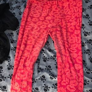 Lularoe lips leggings